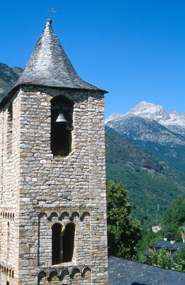 1996_08x113.jpg - Caldes de Boi, église