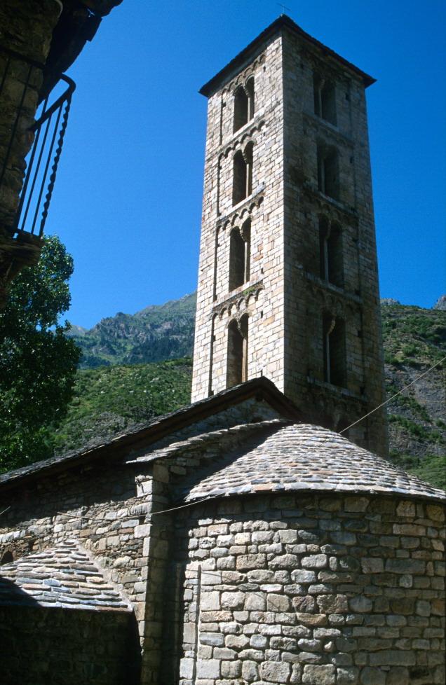 1996_08x120.jpg - Erill-la-Vall , arrière de l'église
