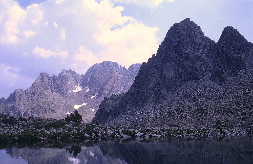 1998-08-622_.jpg - Perrano - lac de Batisielles, Aiguilles