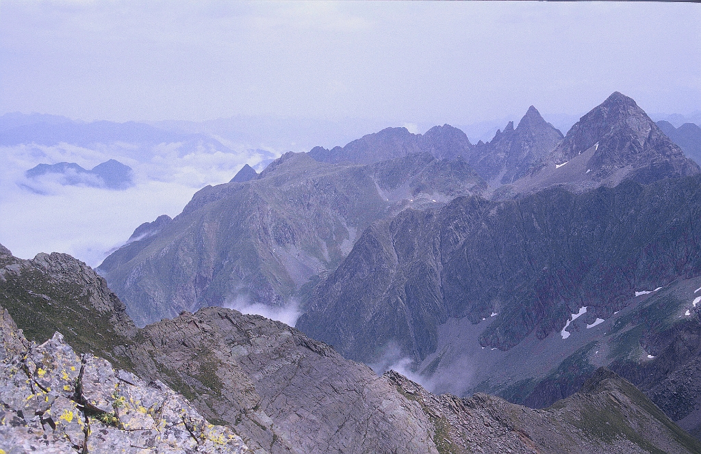 1998-08-635_.jpg - Pic Sacroux - vue vers l'E (Sauvegarde, la Mina)