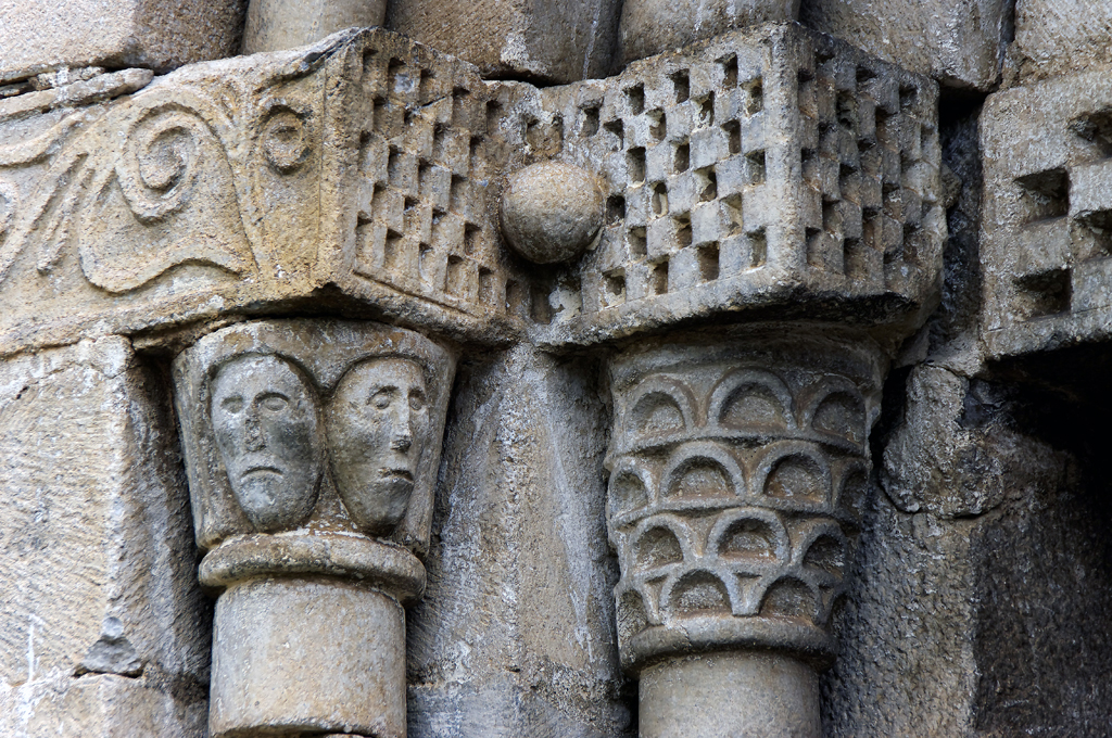 IMGP1110.jpg - Église romane Saint-Pierre, à Escunhau