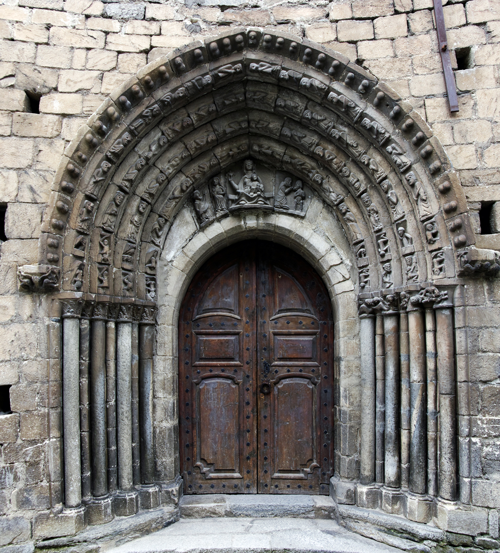 IMGP1118.jpg - Église romane Saint-Pierre, à Betren